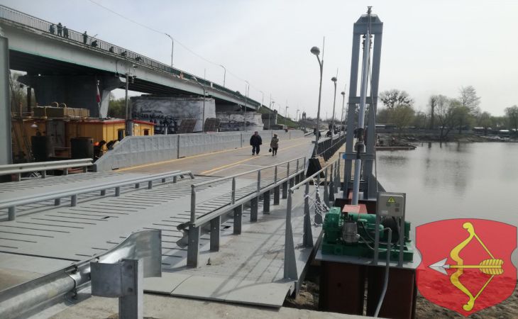В Пинске открыли движение по наплавному мосту