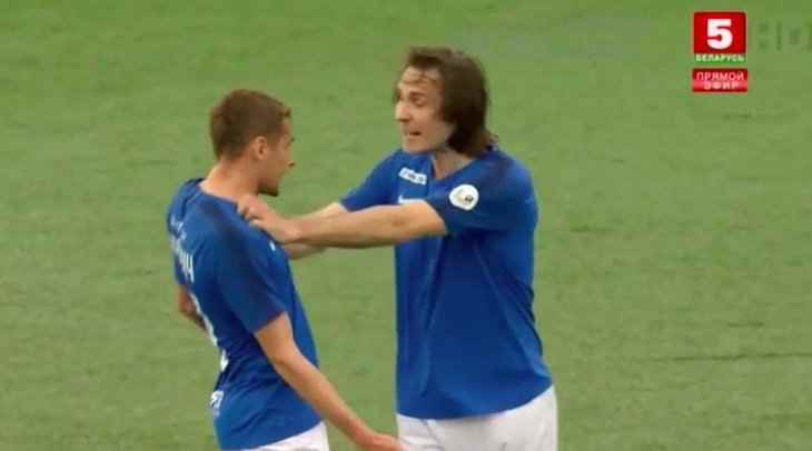 Во время матча футболисты минского «Динамо» чуть не подрались между собой Во время матча футболисты минского «Динамо» чуть не подрались между собой