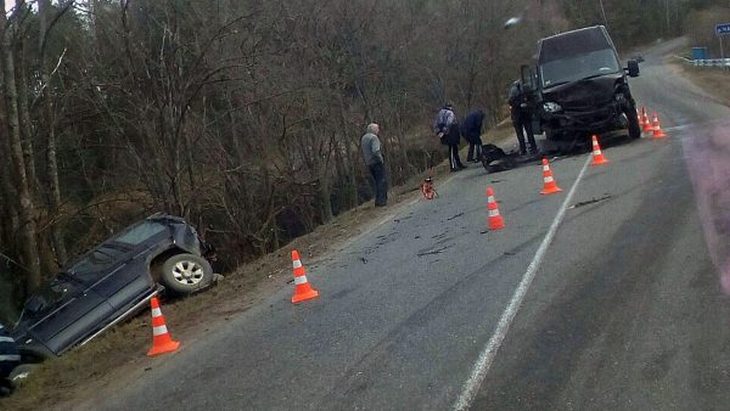  Микроавтобус столкнулся с джипом в Лиозненском районе, есть пострадавшие