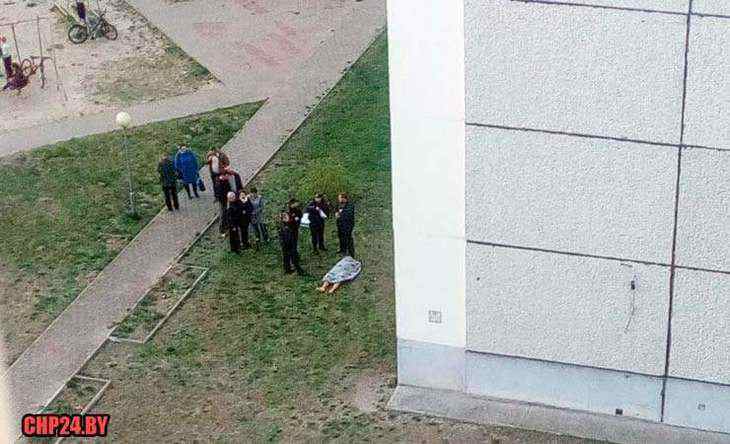 Загадочная смерть в Гомеле: с шестого этажа многоэтажки выпал мужчина