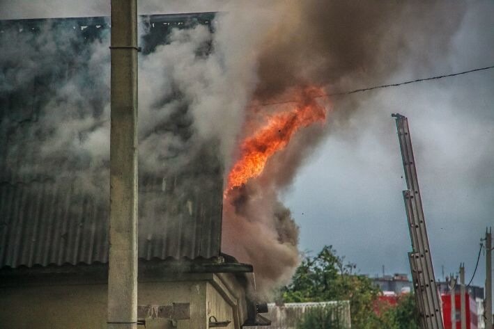 При пожаре в частном доме сгорела семья с тремя детьми При пожаре в частном доме сгорела семья с тремя детьми