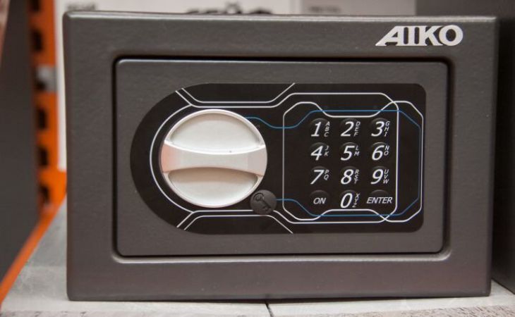 В Скиделе девушка инсценировала ограбление, чтобы вынести сейф с деньгами из офиса