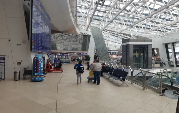 В аэропорту Киева ищут взрывчатку
