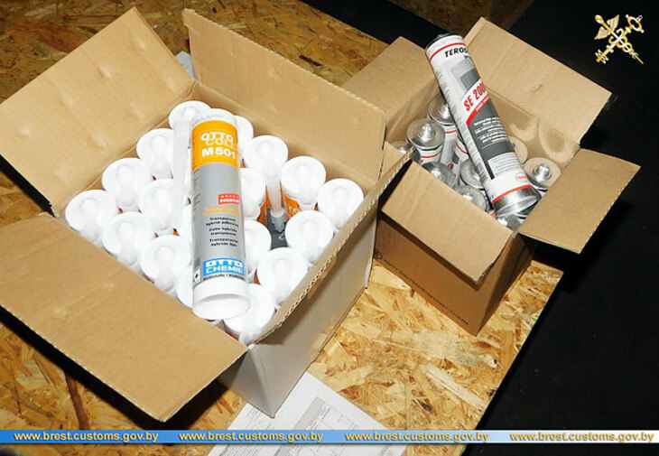 Брестские таможенники пресекли незаконный ввоз партии комплектующих для окон