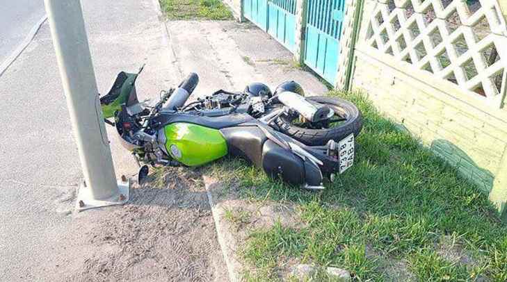 Два человека пострадали в столкновении легковушки и мотоцикла в Лиде