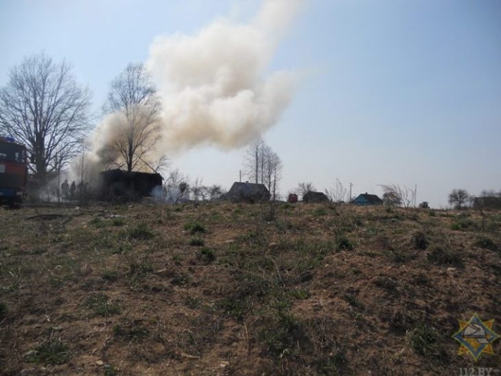 В Глубокском районе мужчина сжигал мусор и сжег свой дом В Глубокском районе мужчина сжигал мусор и сжег свой дом