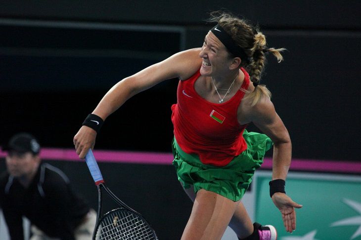 Теннис. Штутгарт. Азаренко одолела Звонареву Теннис. Штутгарт. Азаренко одолела Звонареву