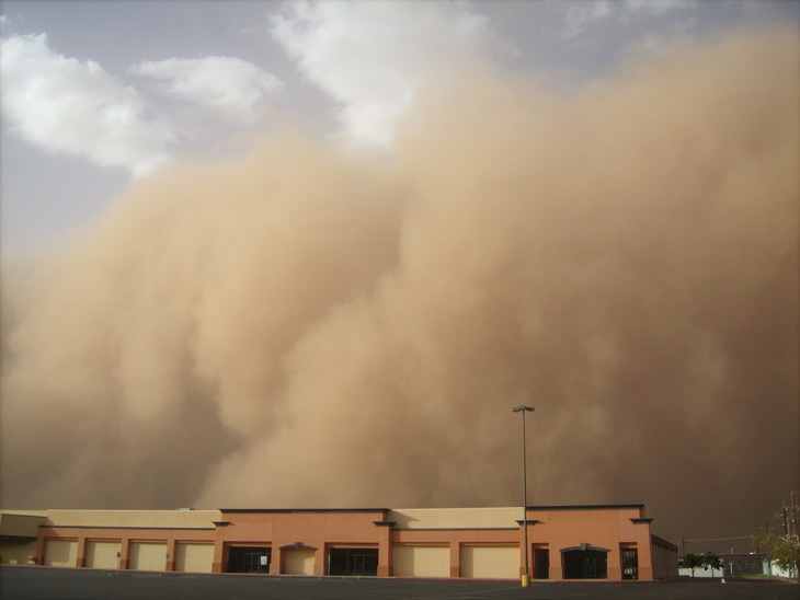 Минприроды опровергает информацию о пылевой буре из Сахары