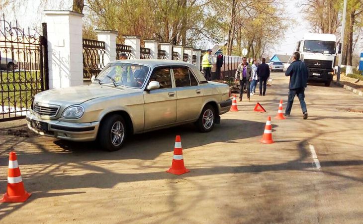 В Полоцке «Волга» сбила дорожного рабочего