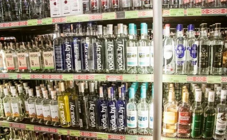 Регионы начали вводить ограничения на продажу алкоголя к выпускным