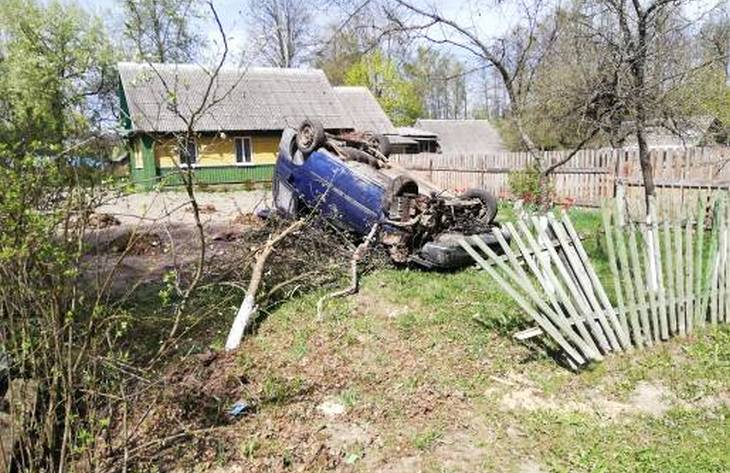 Под Хотимском инвалид на авто вылетел в кювет и погиб