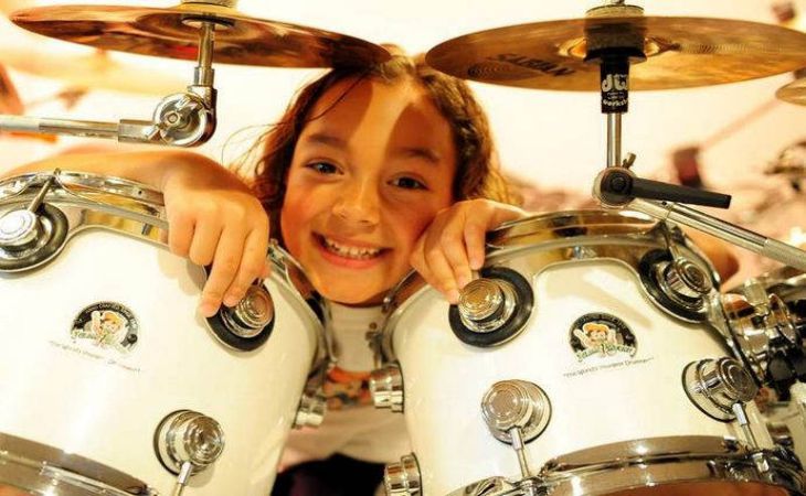 Самый молодой барабанщик в мире Самый молодой барабанщик в мире