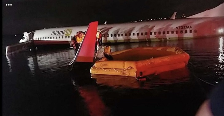 Стало известно о госпитализации пассажиров с упавшего в реку Boeing 737