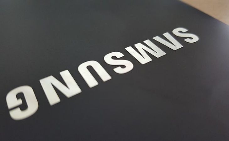 Samsung анонсировала выпуск идеального безрамочного смартфона