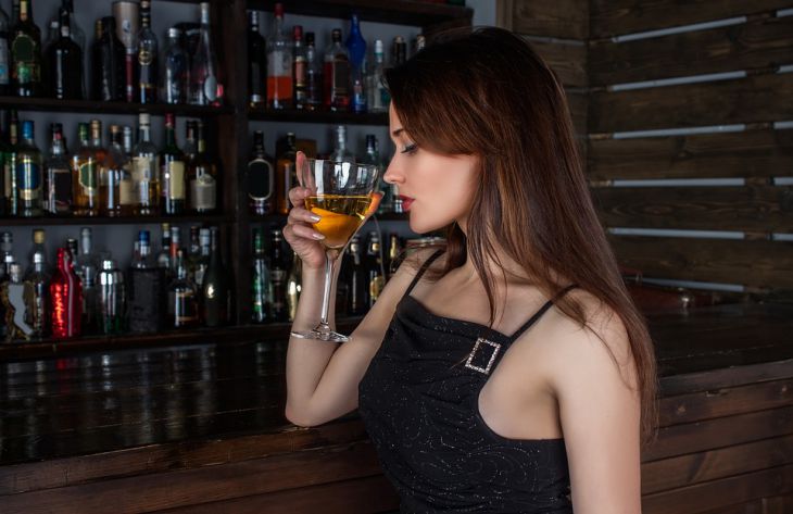 Как распознать алкоголика: мнение специалистов