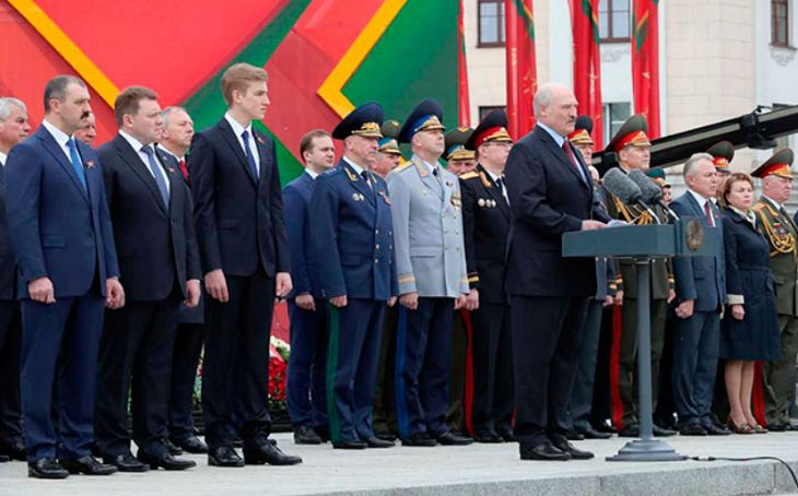 Лукашенко: идет усиление военного присутствия на наших рубежах