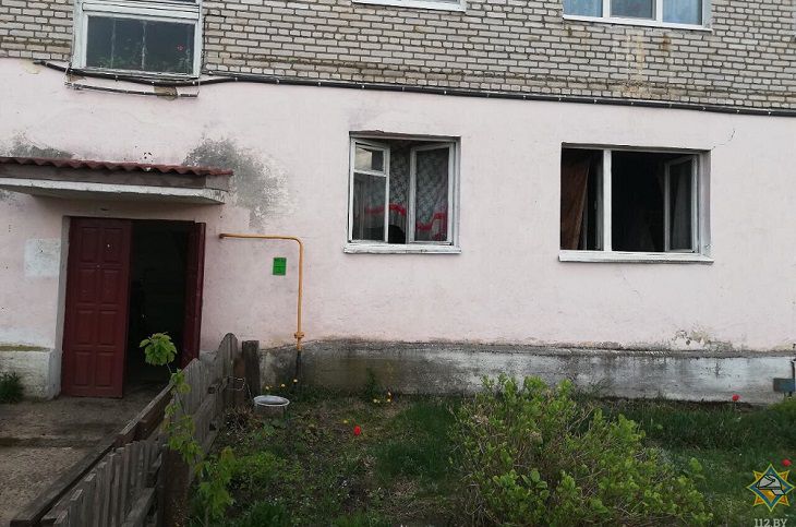 В Логойском районе пожарные спасли мужчину и женщину