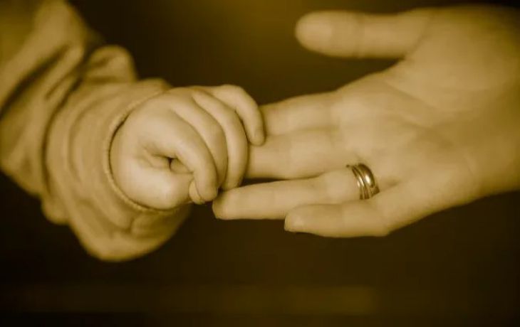 В Бобруйске огласили приговор матери, которая выбросила в кусты новорожденного малыша 