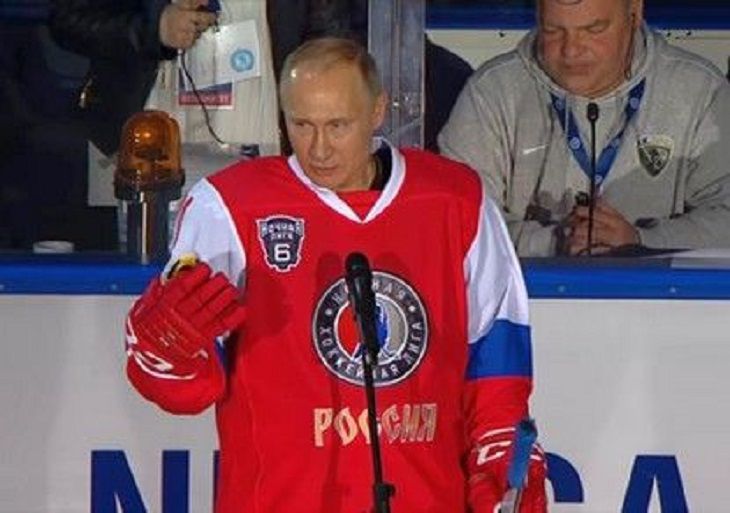 Путин упал на ковер и попал на видео 