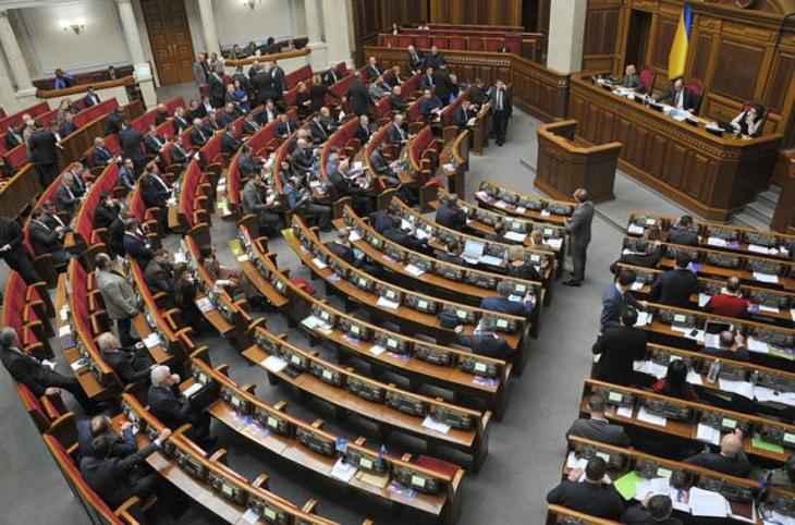 Зеленский назвал депутатов Рады мелкими мошенниками и обвинил их во лжи