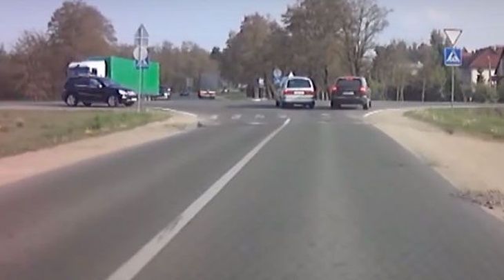 В Гродно пьяный бесправник на Porsche попытался скрыться от ГАИ В Гродно пьяный бесправник на Porsche попытался скрыться от ГАИ