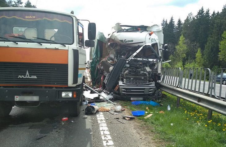 Стали известны подробности смертельного ДТП с фурой и МАЗами дорожников на трассе М1