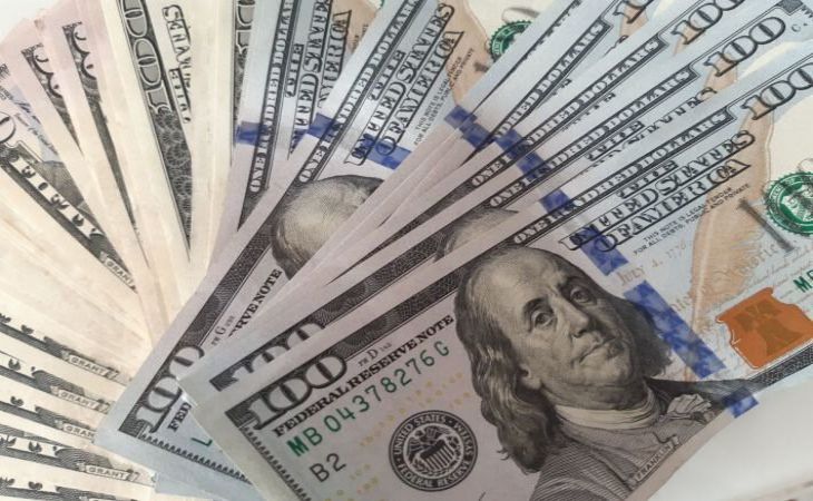 Сотрудница банка из Слонима обманула более 20 человек на 370 тыс. рублей