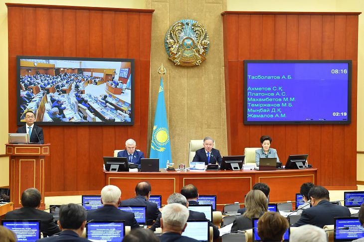 В Казахстане ратифицировали Договор о запрещении ядерного оружия