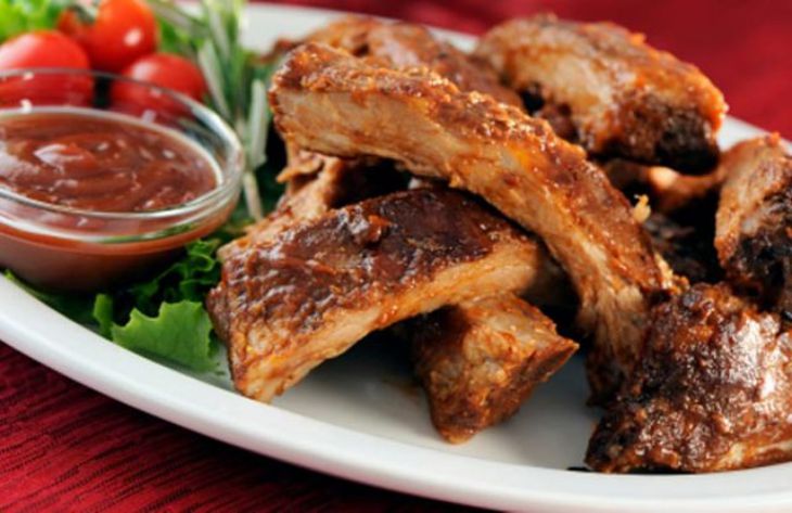 Свиные ребрышки в аджике