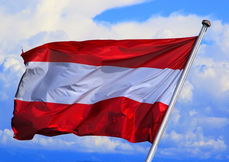 В Австрии требуют отставки вице-канцлера из-за сговора с россиянами