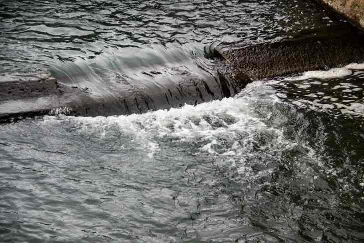 Дедушка прыгнул за сорвавшейся в реку внучкой: утонули оба