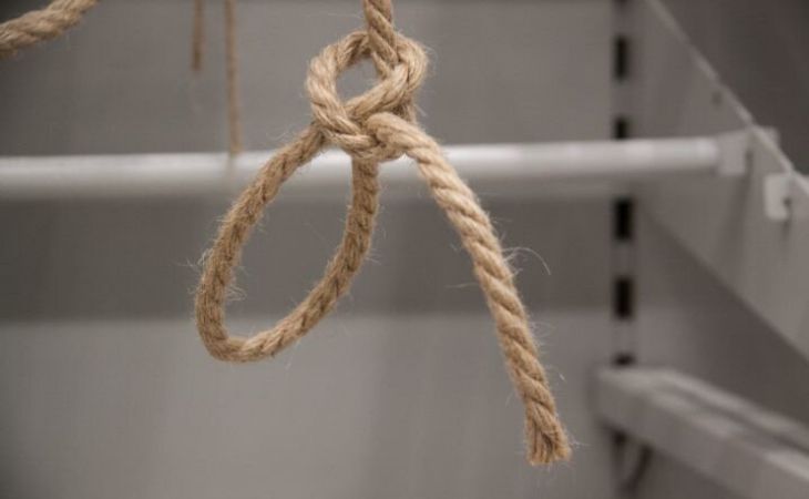 Мужчина душил возлюбленную, чтобы перевоспитать и жениться