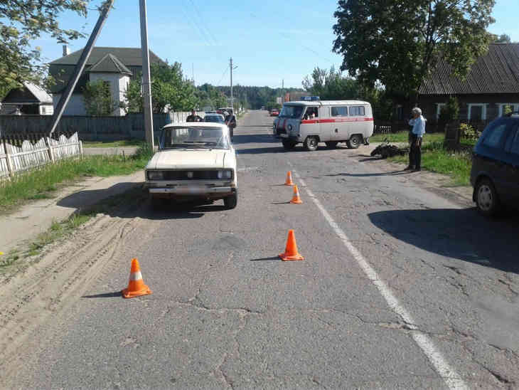 В Осиповичском районе пьяный 78-летний бесправник на «Москвиче» сбил мотоциклиста