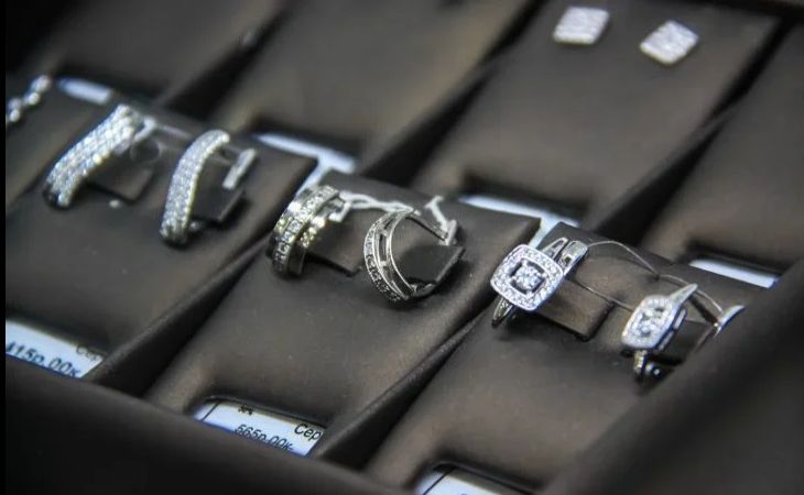 «Попросил почаще звать в гости». Парень из Могилева стащил серебро у радушного хозяина «Попросил почаще звать в гости». Парень из Могилева стащил серебро у радушного хозяина