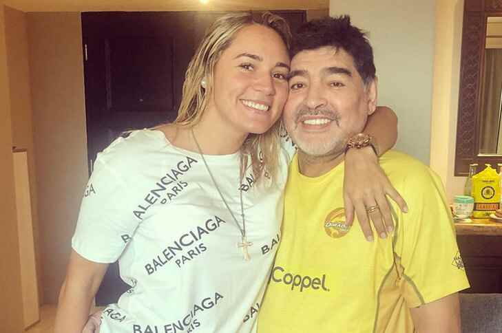 Марадону будут судить в Аргентине 13 июня по иску его «вечной невесты» Марадону будут судить в Аргентине 13 июня по иску его «вечной невесты»