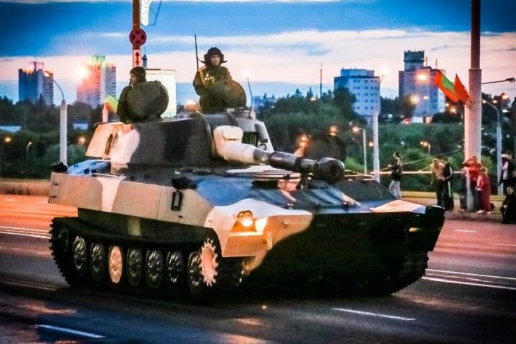 Парад на День Независимости начнется вечером и с авиашоу Парад на День Независимости начнется вечером и с авиашоу