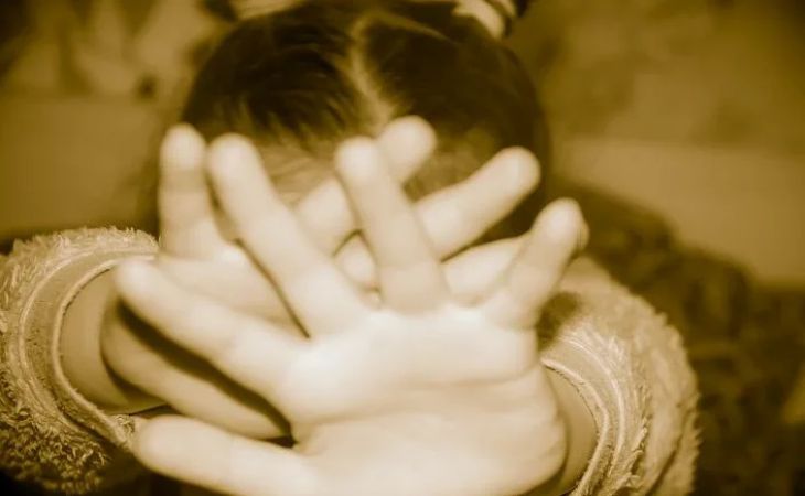 Белорус два года насиловал свою 10-летнюю дочь
