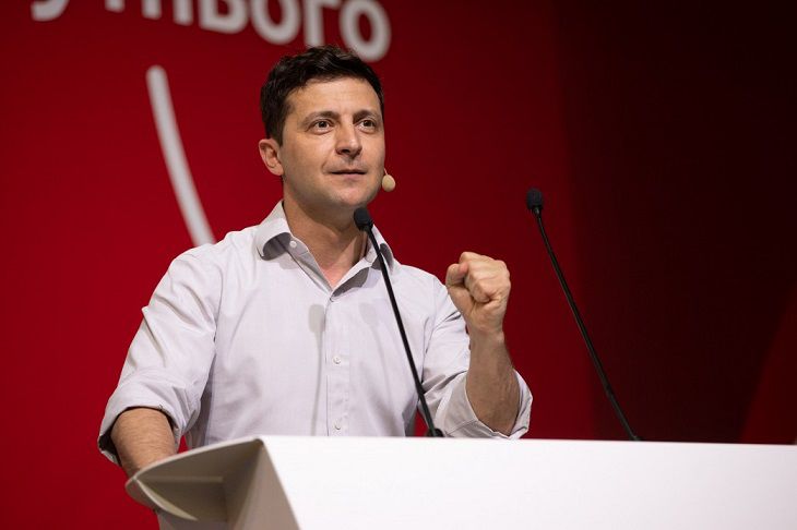 Зеленский отменил проведенные Порошенко кадровые перестановки Зеленский отменил проведенные Порошенко кадровые перестановки