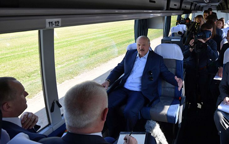 Лукашенко: «Надо кое-кого проучить! Изъять эти участки, чтоб неповадно было!»