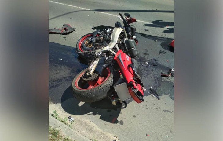 В Речице столкнулись мотоцикл и авто: мотоциклист умер в реанимации