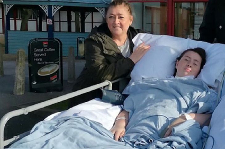 Думала, что простудилась. Девушку парализовала опасная болезнь 