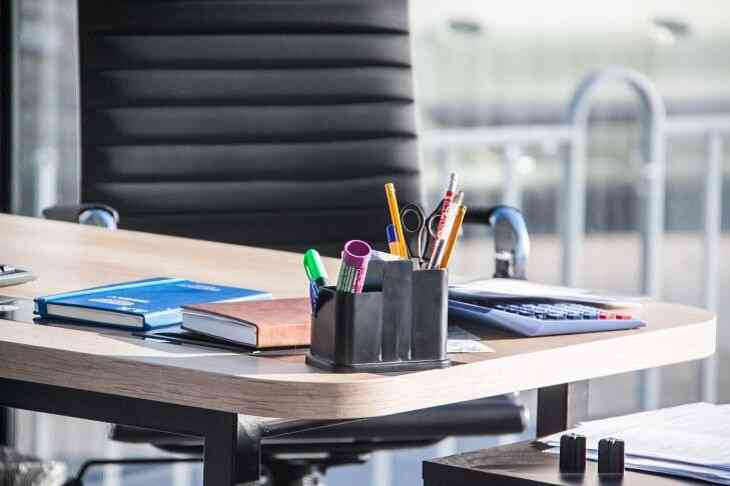 Белорусские предприятия увольняют больше людей, чем принимают на работу