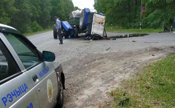 «Трактор разрезало пополам»: Под Речицей произошла серьезная авария