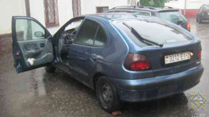 В Полоцке горел автомобиль: вызывали МЧС В Полоцке горел автомобиль: вызывали МЧС