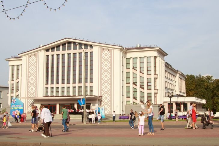 Новости сегодня: в Беларуси планируют корректировать Конституцию и в Могилеве вскрыли коррупцию в морге