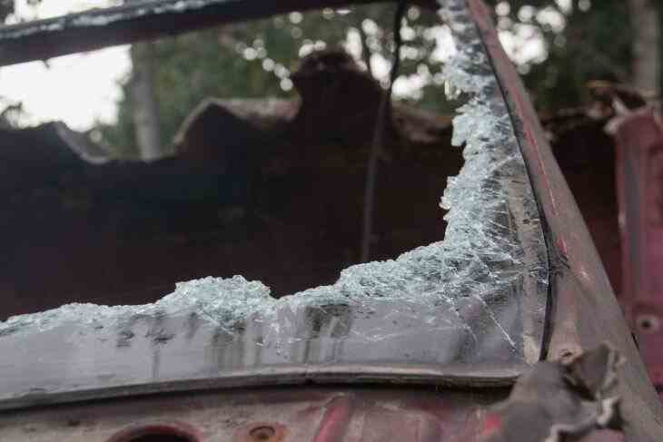 Пьяный гродненец избил ногами машины на парковке у дома, где раньше жил Пьяный гродненец избил ногами машины на парковке у дома, где раньше жил