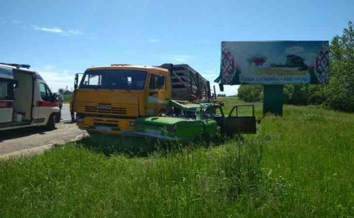 Под Барановичами столкнулись КамАЗ и «Москвич». Один пострадавший