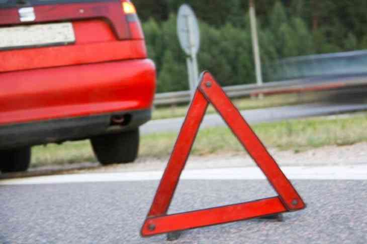 Пролетел перекресток на мигающий желтый. Автомобиль врезался в толпу пешеходов в Санкт-Петербурге Пролетел перекресток на мигающий желтый. Автомобиль врезался в толпу пешеходов в Санкт-Петербурге