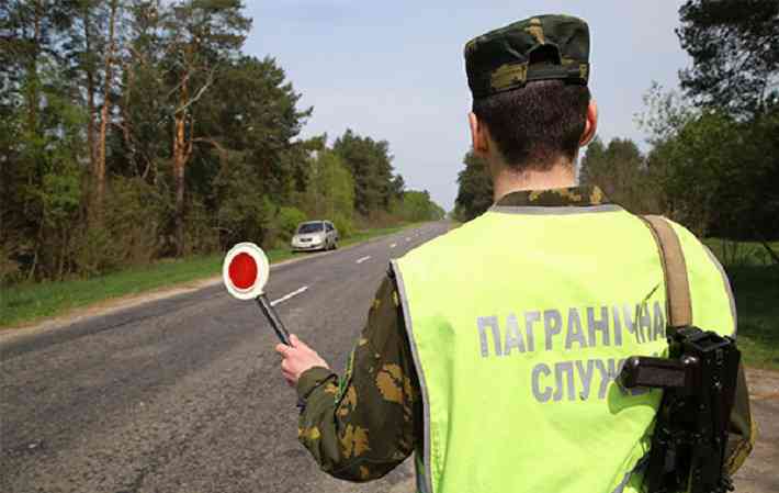 На выезде из Бреста ставят погранпосты: что происходит На выезде из Бреста ставят погранпосты: что происходит