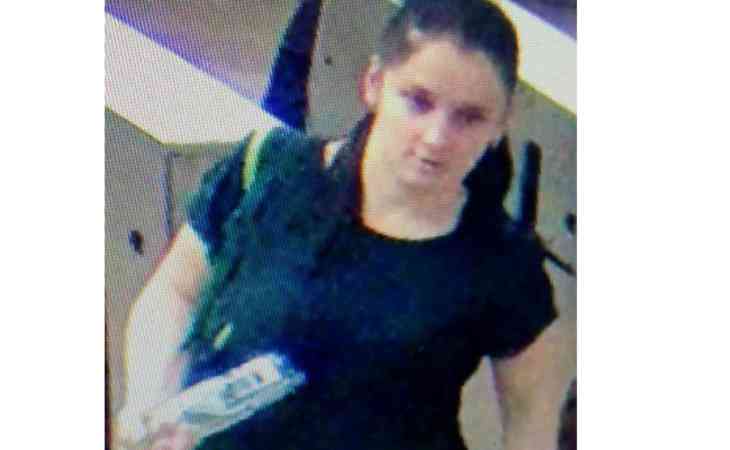 В Минске разыскивают женщину, которая может быть причастна к краже кошелька